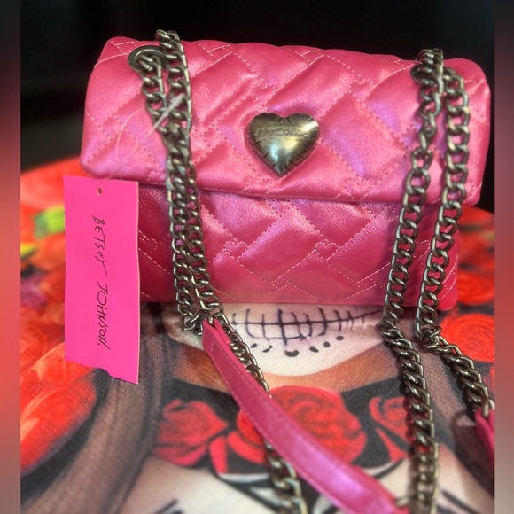 💓💓NWT- BETSEY JOHNSON PINK QUILTED SHOULDER BAG💓💓 - Picture 6 of 10
